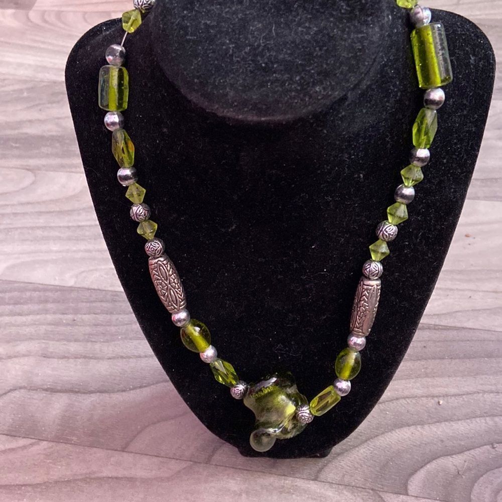 Green/Silver Glass Beads – Barrel Clasp Necklace, Elegant Handmade Look